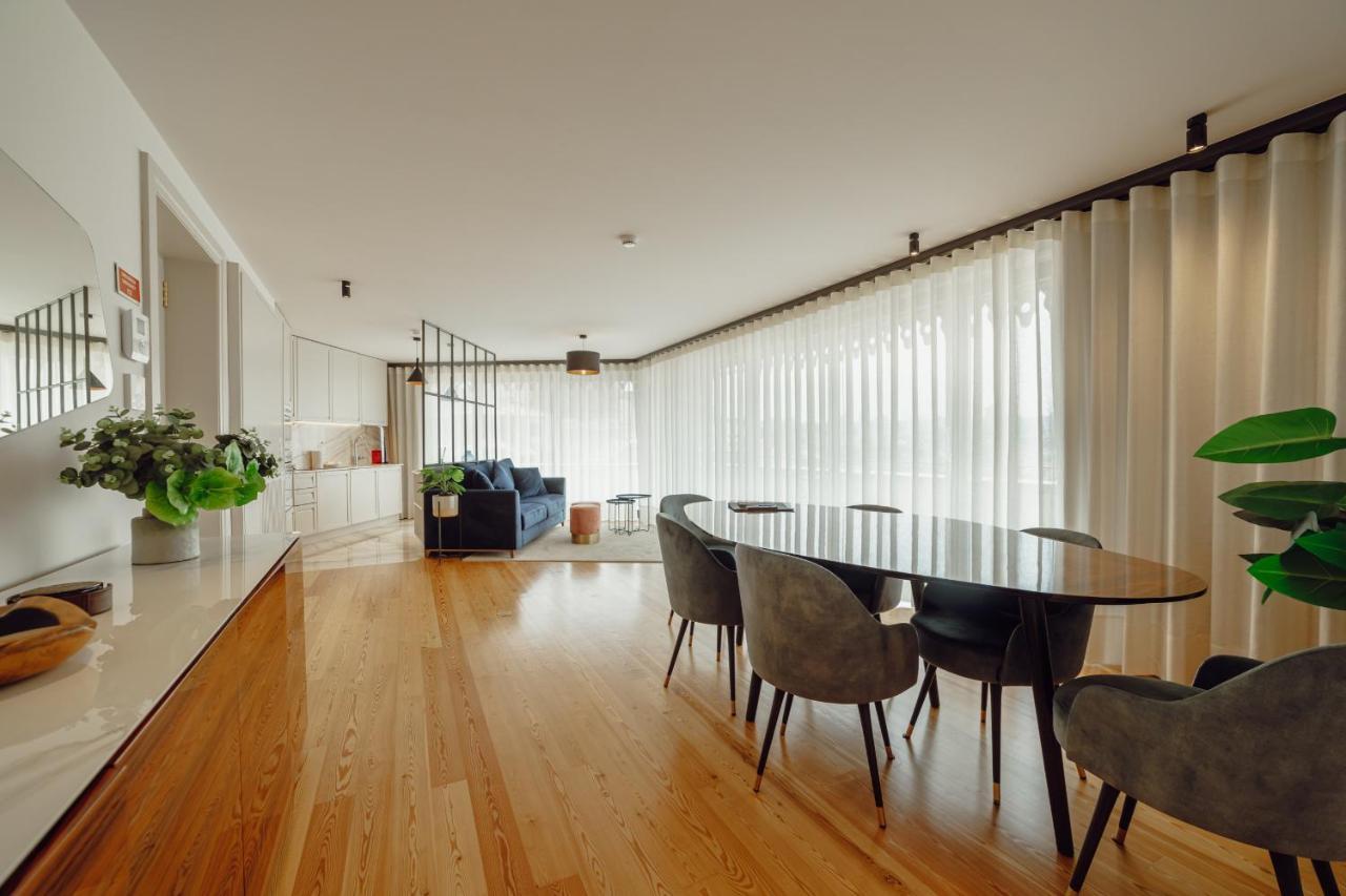 Downtown Penthouse With River View By Vacationy Porto Luaran gambar