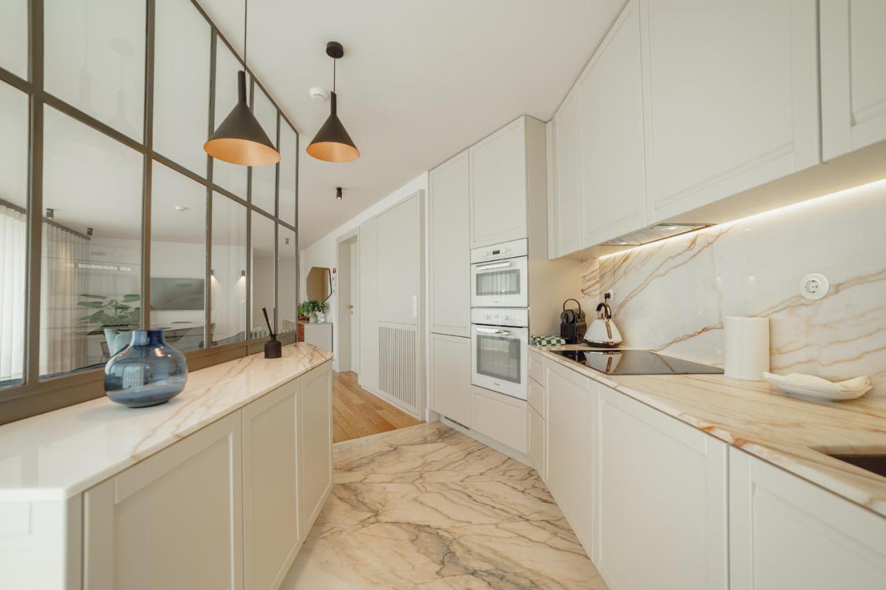 Downtown Penthouse With River View By Vacationy Porto Luaran gambar